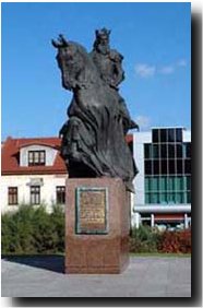 Monumento del fondatore della citt - il Re Kazimierz il Grande